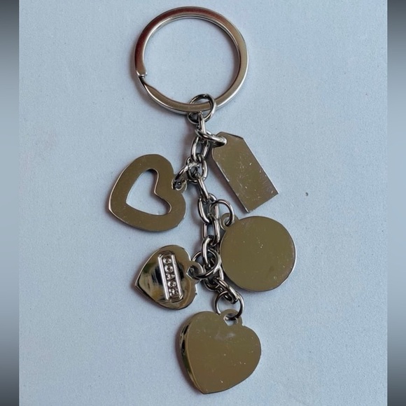 COACH Vintage Y2K Peach & Silver-Tone Multiple Charm Keychain Bag Charm NEW NWOT - Picture 3 of 3